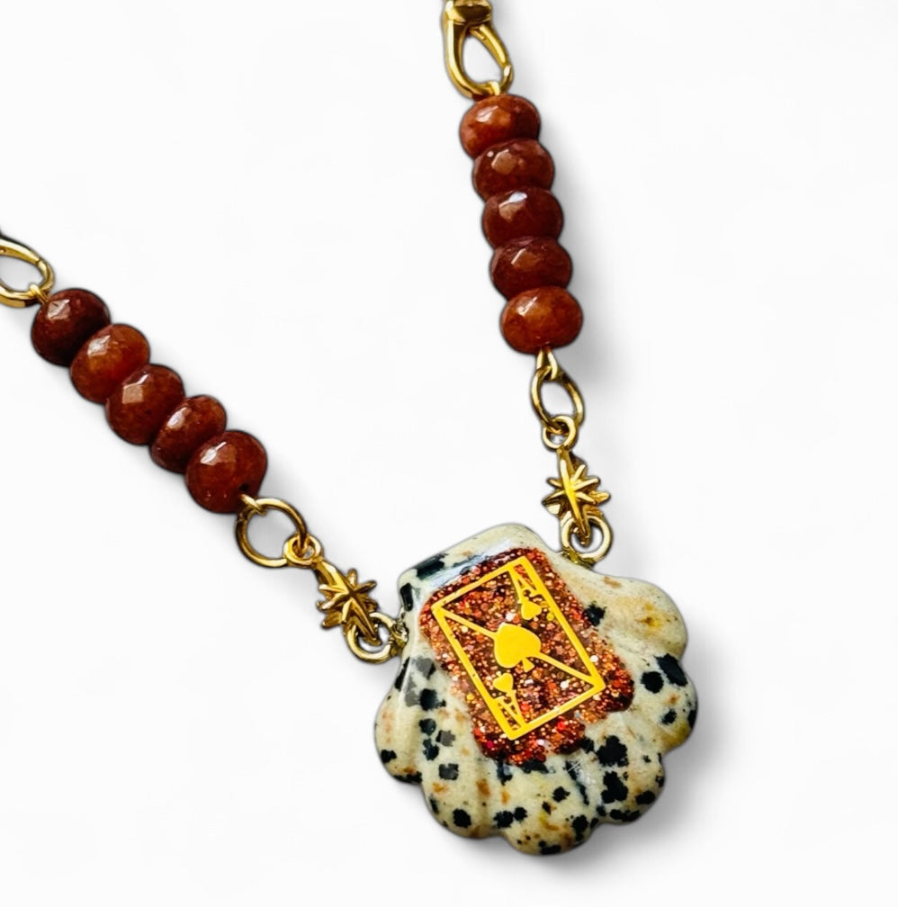 COLLIER MAJESTY