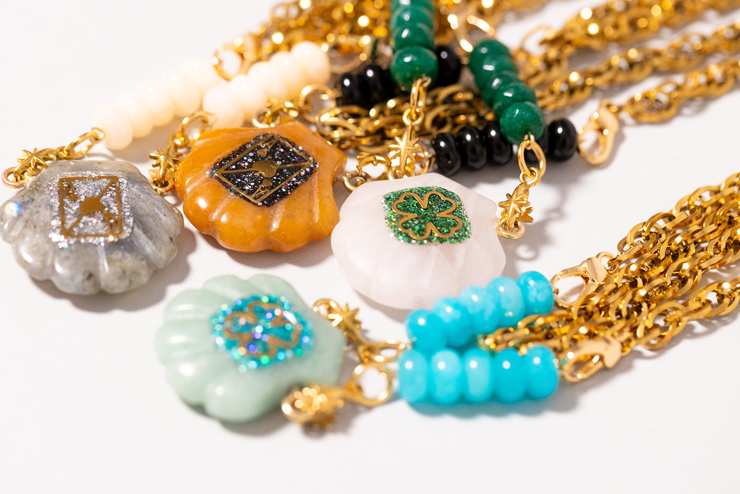 COLLIER MAJESTY